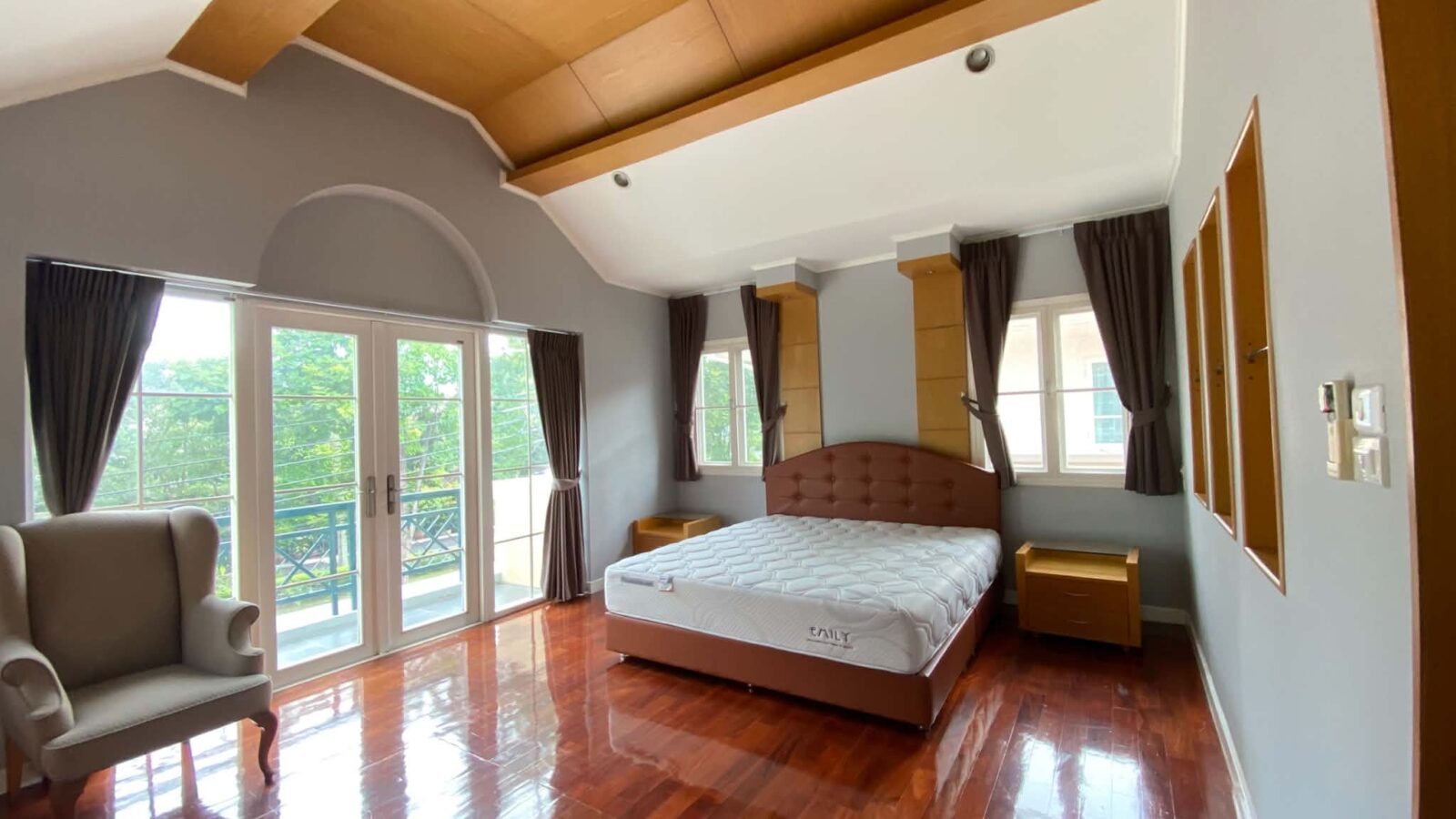 Large Detached House for Rent | Nantawan On Nut