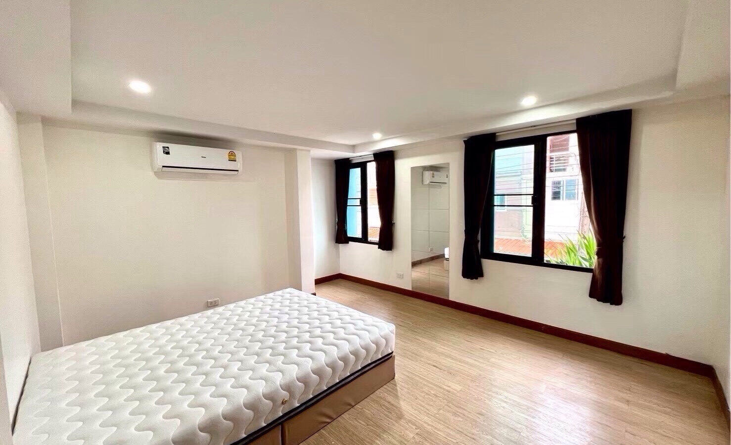 For Rent | Renovated 3-Storey Townhome / Home Office at Luk Golf Premium Village