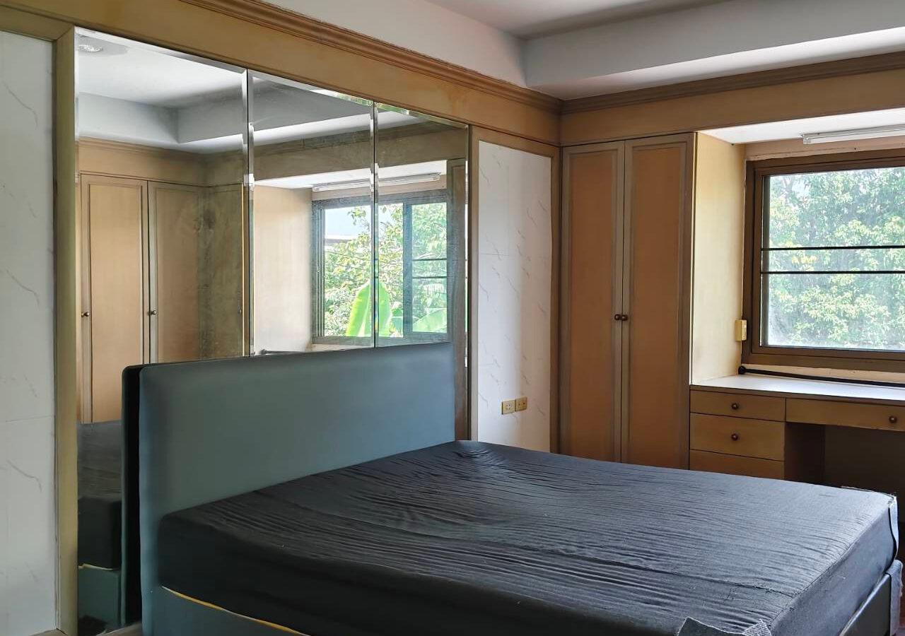 3-Storey Detached House / Home Office for Rent | Huai Khwang