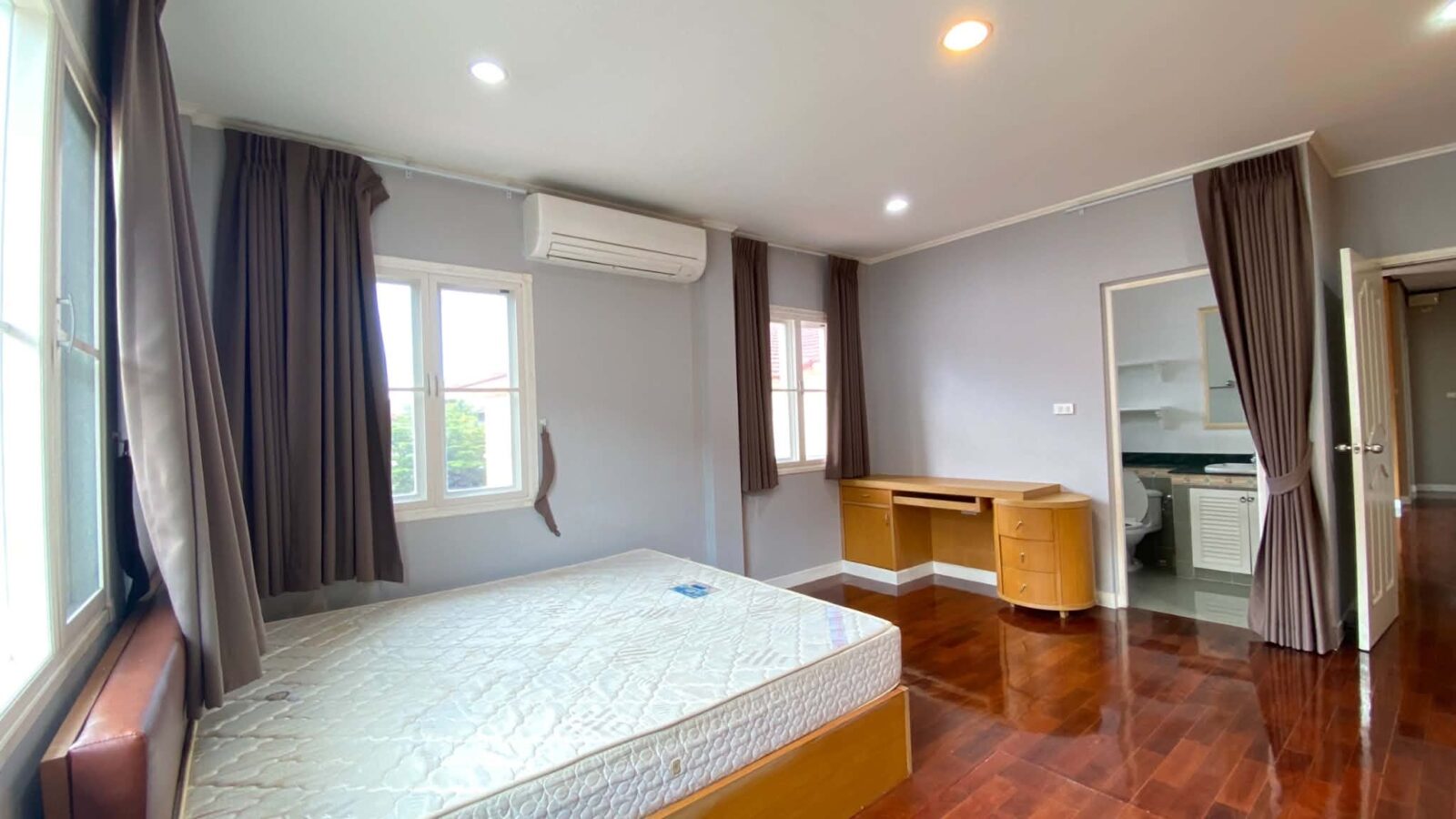 Large Detached House for Rent | Nantawan On Nut