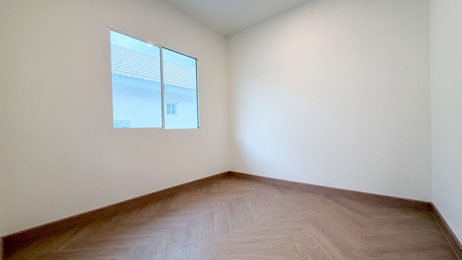 Renovated 2-Storey Townhouse for Sale | Pruksa Town Ratchaphruek