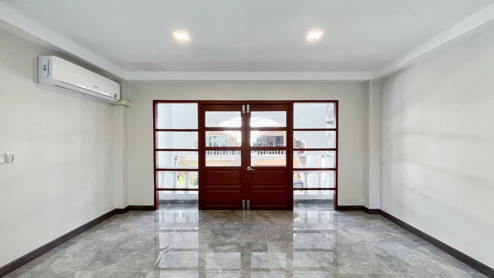 For Rent | 5-Storey Detached House / Home Office in the Heart of Thonglor