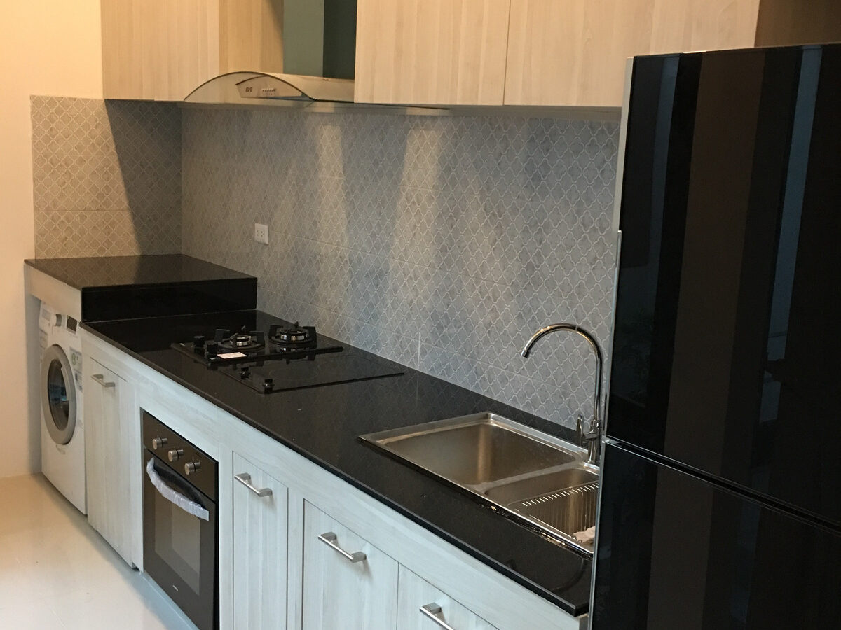 For Rent | Modern 4-Storey Townhome with Mezzanine | Suan Phlu 1 – Sathorn 3