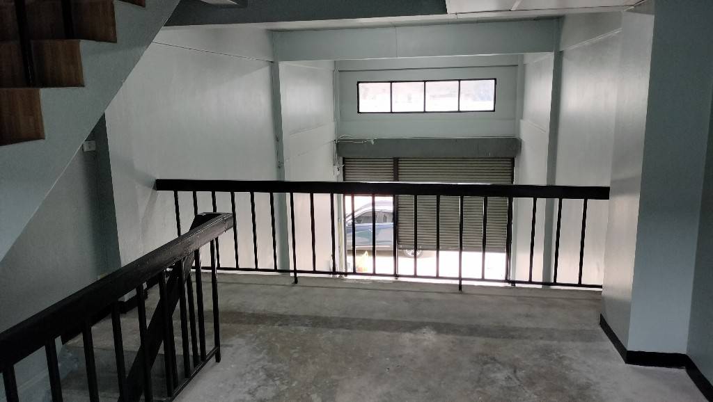 3.5-Storey Commercial Building for Rent | Phraya Suren 15 – Kanchanathip Village