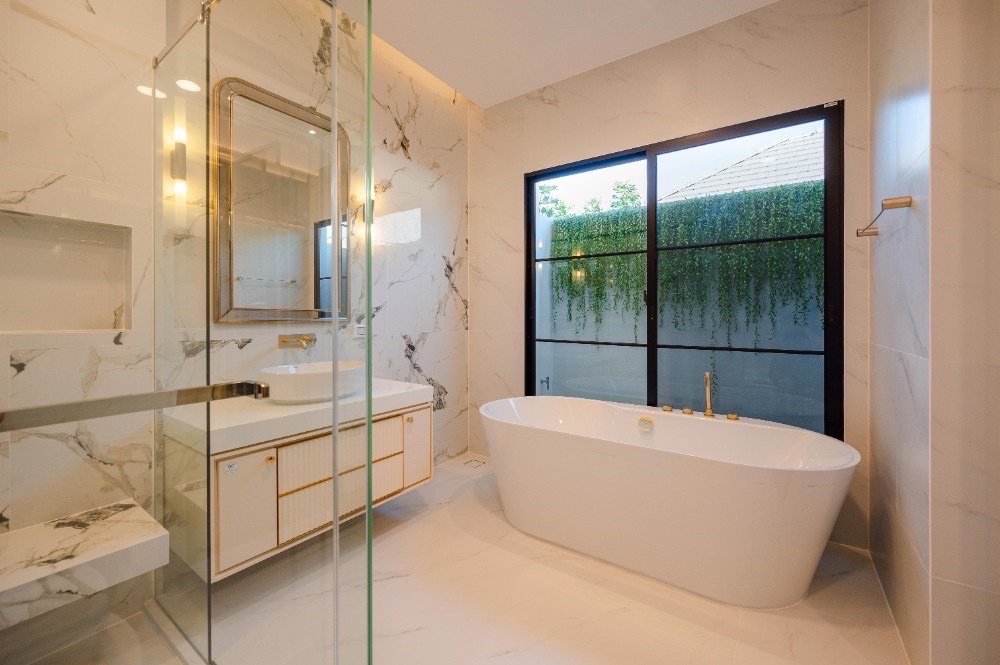 For Sale / Rent | Nantawan Rama 9–New Krungthep Kreetha