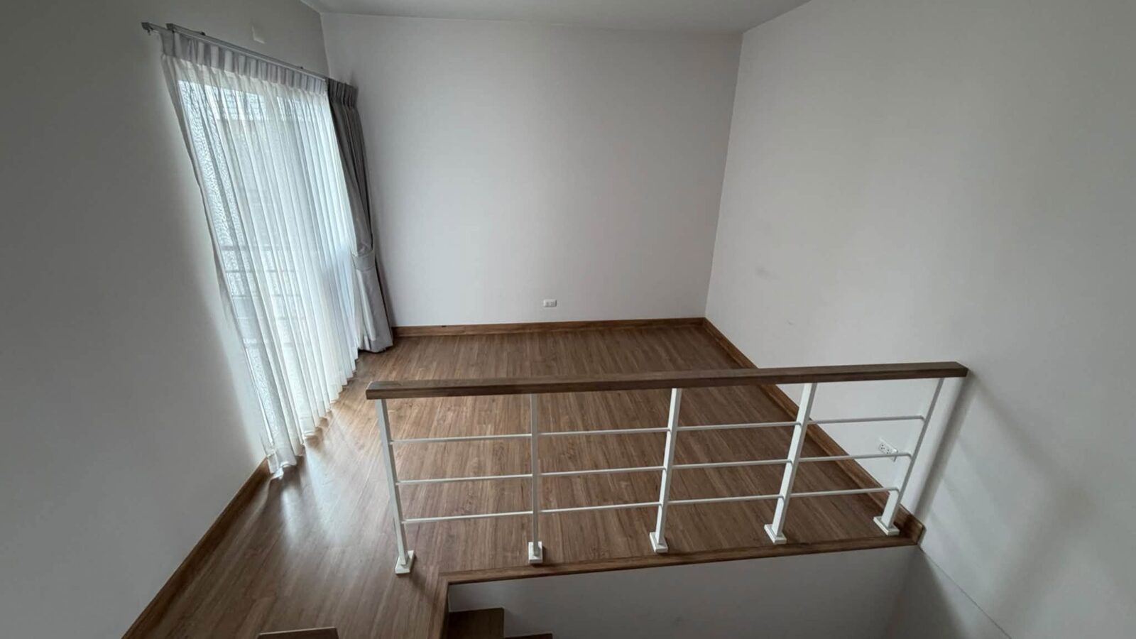 For Sale / Rent | Baan Klang Muang Phahon–Ramintra | Modern 3-Storey Townhome