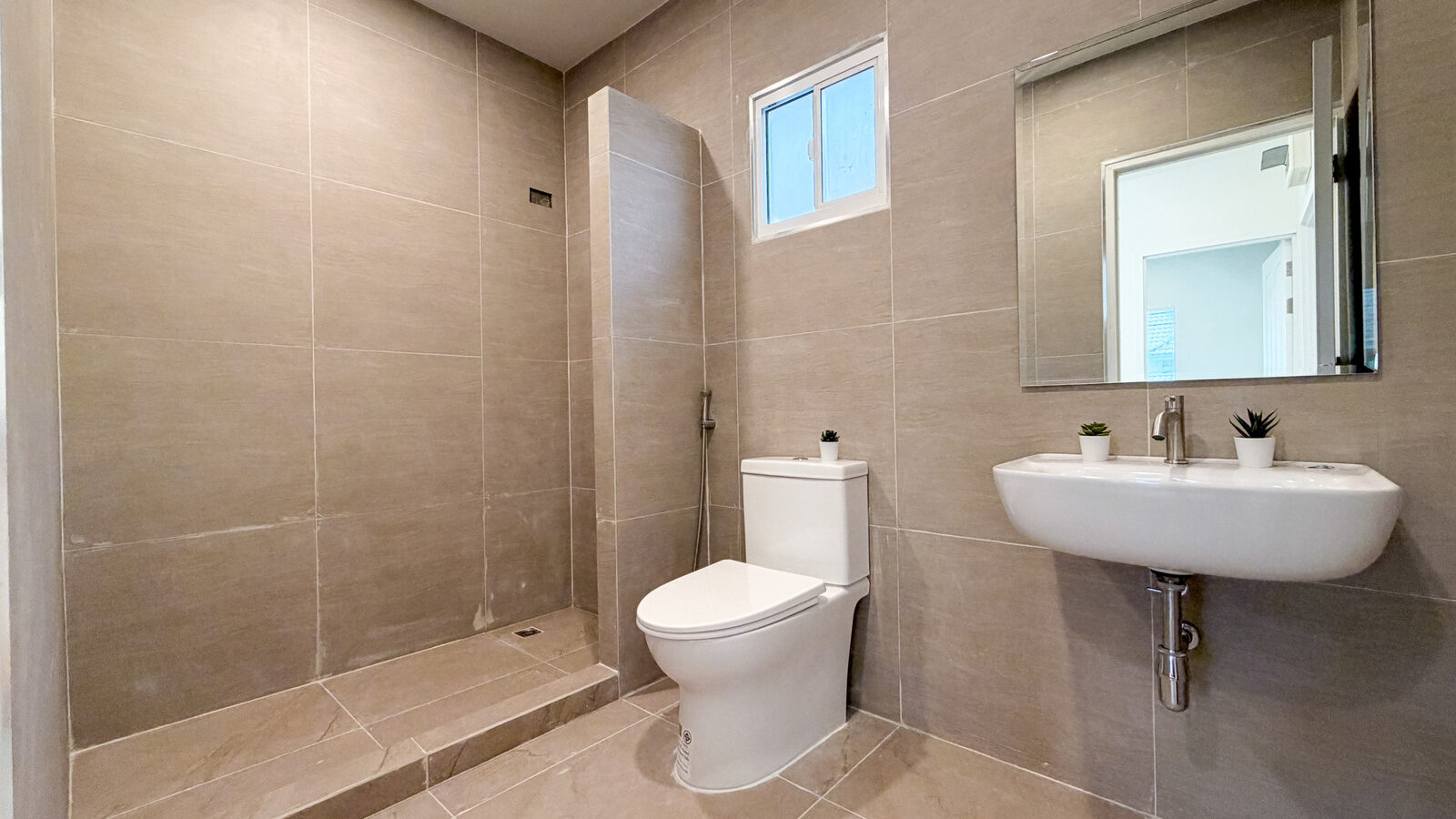 Renovated 2-Storey Townhouse for Sale | Pruksa Town Ratchaphruek