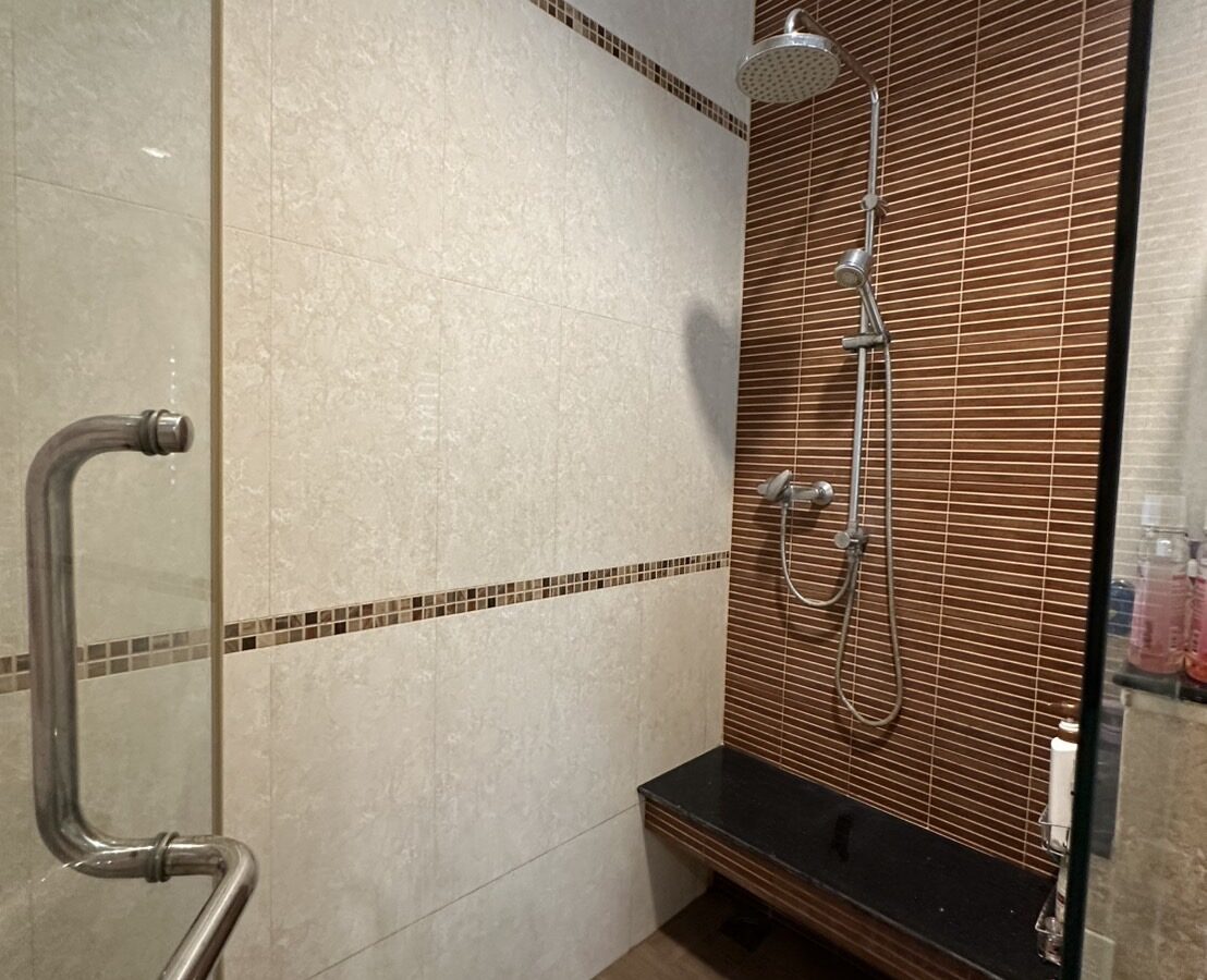 For Sale / Rent | Spacious Detached House in Bearing Soi 26