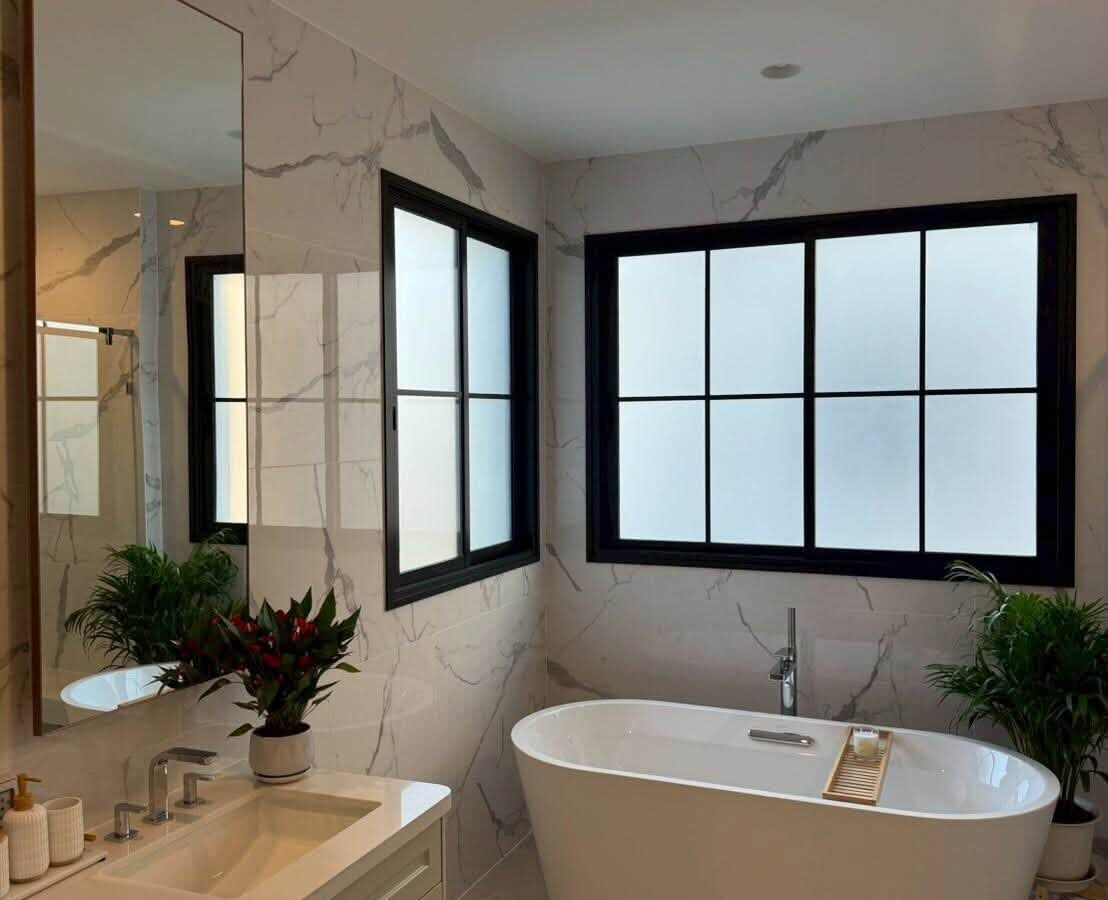For Sale / Rent | Luxury Detached House at Narasiri Phahon–Watcharaphol