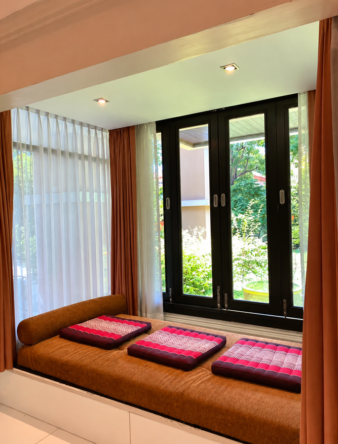 Large Detached House for Rent | Pradit Manutham Soi 10 (Lat Phrao 87)