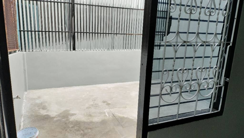 3.5-Storey Commercial Building for Rent | Phraya Suren 15 – Kanchanathip Village