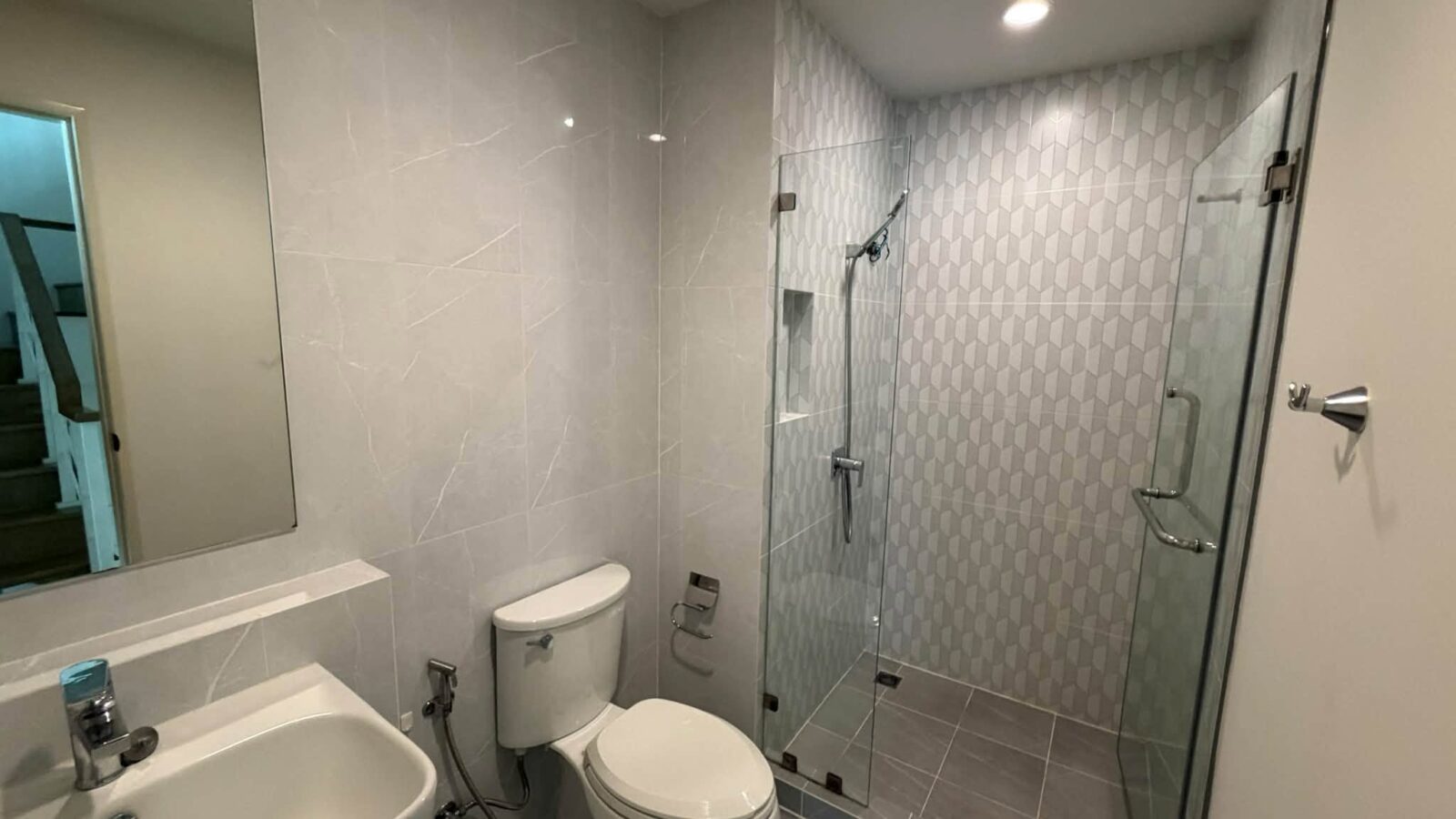 For Sale / Rent | Baan Klang Muang Phahon–Ramintra | Modern 3-Storey Townhome