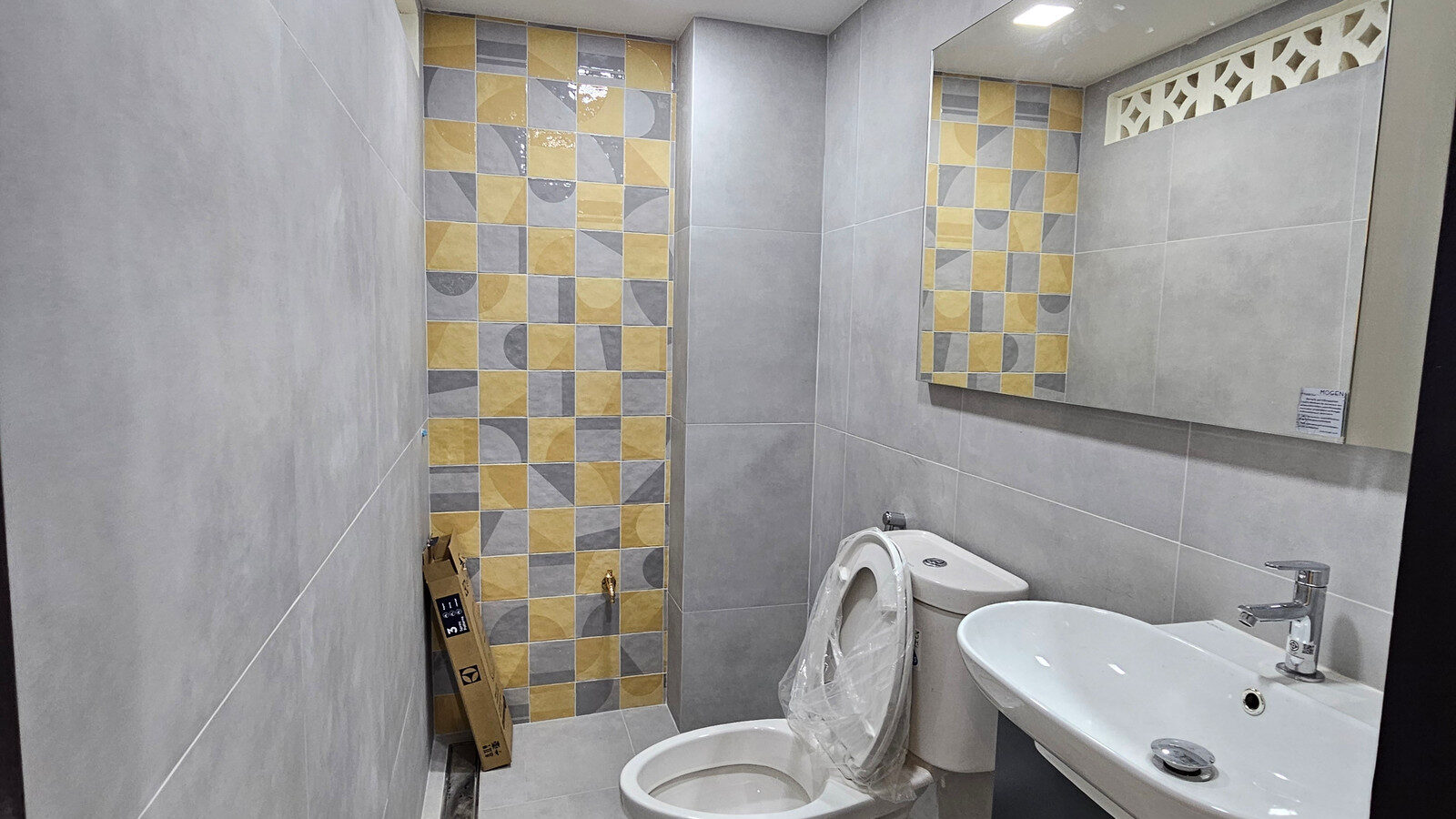 For Rent | Newly Renovated 2-Storey Home Office | Only 3 Minutes’ Walk to BTS Sai Yud