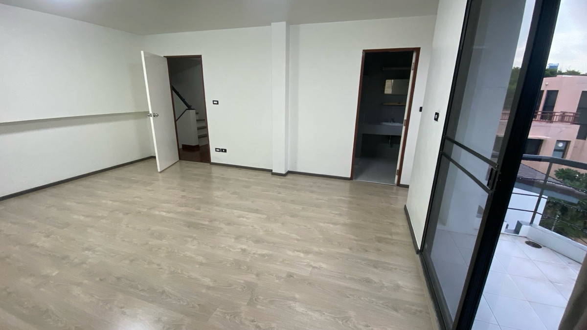 For Rent | Spacious 4-Storey Home Office at Lasalle 77, Bangna