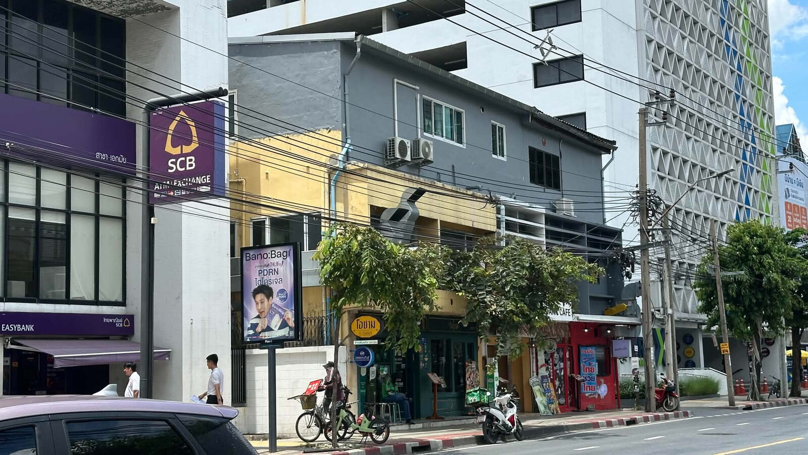 For Rent | 2-Unit Commercial Building on Ekkamai Road, Soi 15